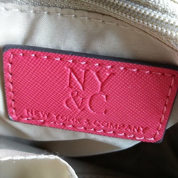 NEW YORK & COMPANY Coral Shoulder/Cross Body Bag - Picture 6 of 11